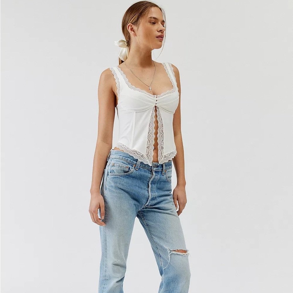Urban Outfitters - Out From Under - Dolce Verano Cami - Picture 4 of 11